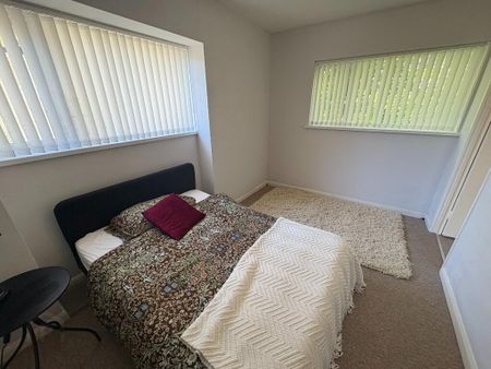 97b Shore Road, Greenisland, Carrickfergus, BT38 8TZ - Photo 3