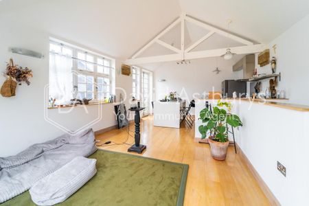 2 bedroom penthouse to rent - Photo 2