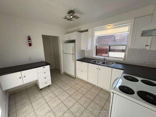 For Lease - 468 Ridelle Avenue Unit# 2, Toronto, Ontario - Photo 1