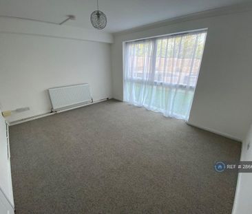 1 bedroom flat to rent - Photo 6