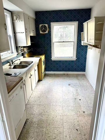 For Lease - 7 Devondale Avenue, Toronto, Ontario - Photo 4