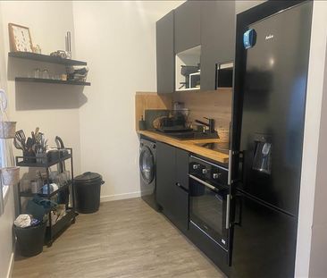 2 pièces - Meublé - 39,95 m² - 1er étage - Colocation non autorisée - Photo 3