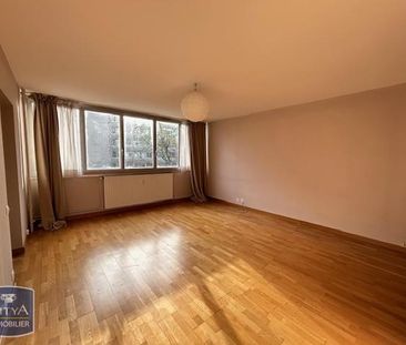Location Appartement 2 pièces 47m² LILLE 59000 - Photo 4