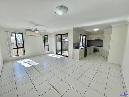 Modern 3 Bedroom 2 Bathroom Unit for Rent - Photo 3