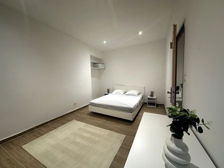 Location Appartement 2 pièces 48m² - Photo 2