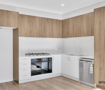 Comfortable 2-Bedroom Home Close to New Tarneit Station - Photo 4
