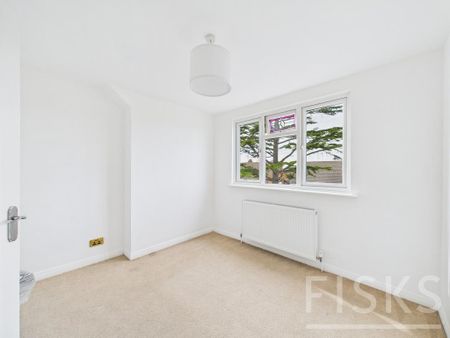 4 bedroom detached house to rent - Photo 4