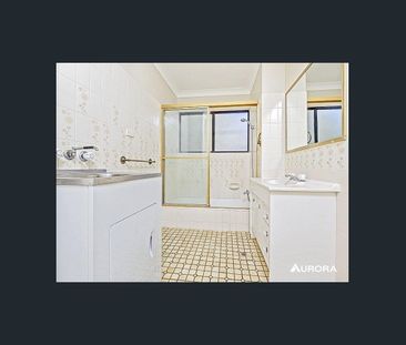 Stunning, Sunlit Apartment in an Exceptional Location - Photo 5