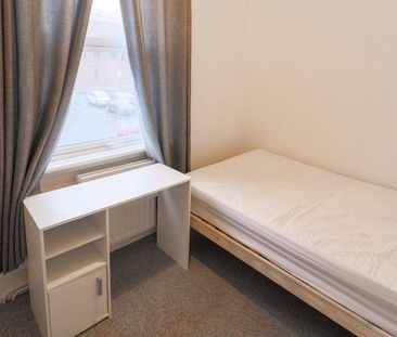 5 bedroom terraced house to rent - Photo 5