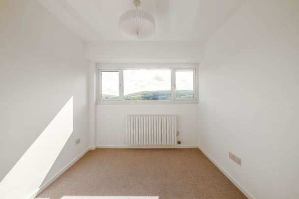 Hill View Road, Bath, Somerset, BA1 - Photo 1