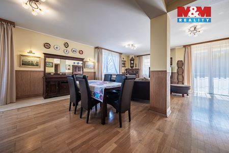 Pronájem domu 220 m² s pozemkem 850 m² - Photo 2