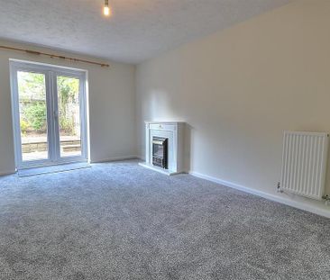 2 bedroom terraced house to rent - Photo 2
