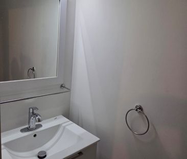 For Lease - 540 Essa Road, Barrie, Ontario - Photo 6