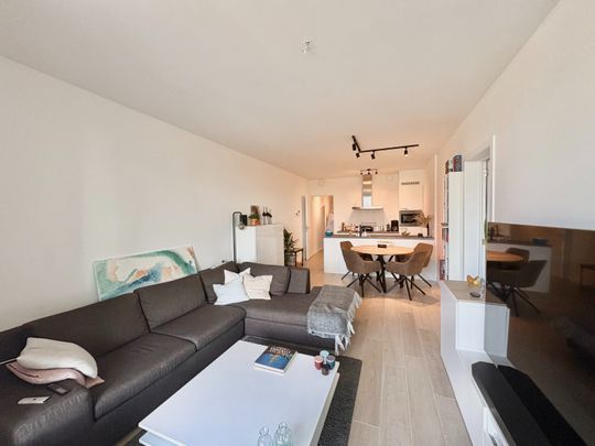 Instapklaar 1-slpk appartement met autostaanplaats - Photo 1