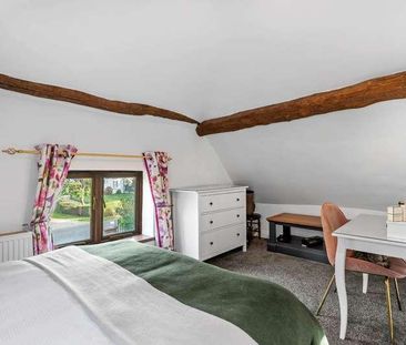 The Green, Rous Lench, Evesham, WR11 - Photo 6