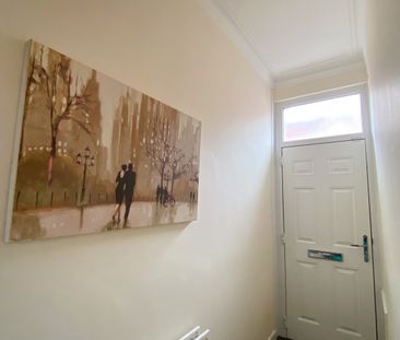 Room in a Shared House, Mere Avenue, M6 - Photo 1