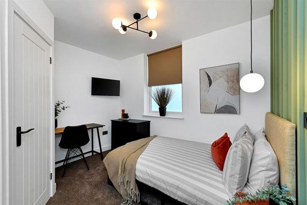 1 bedroom in a house share to rent - Photo 1