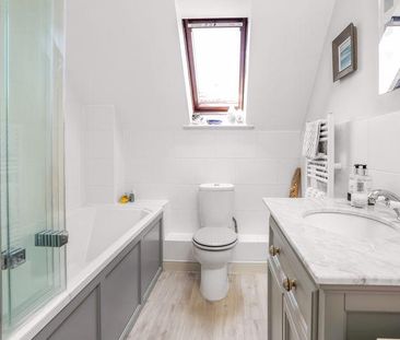 4 bedroom detached house to rent - Photo 3