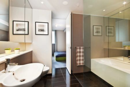 Impressive Inner City Living - Photo 5