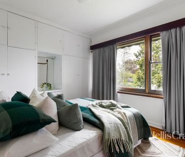 Timeless Family Charm in prized location - Photo 5