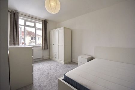 Kingsholm Road, Southmead - Photo 4