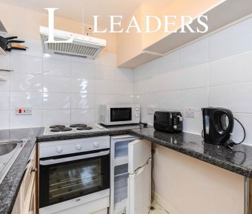 Studio to rent - Photo 4