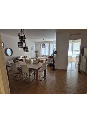 Proche Jonction : 4 pièces avec balcon - Photo 1