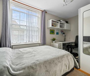 3 bedroom flat to rent - Photo 6