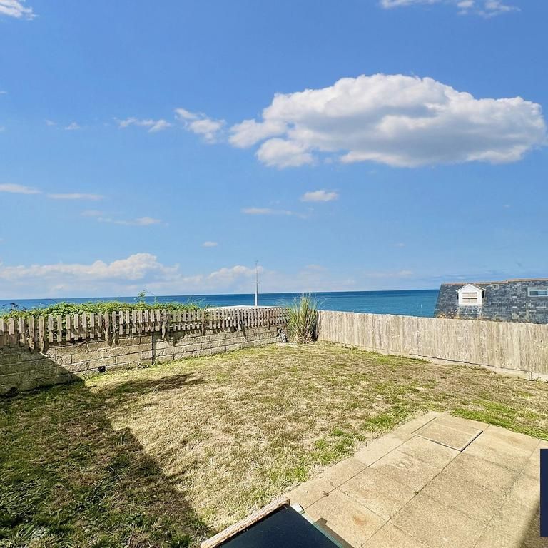 3 bedroom end of terrace house to rent - Photo 1