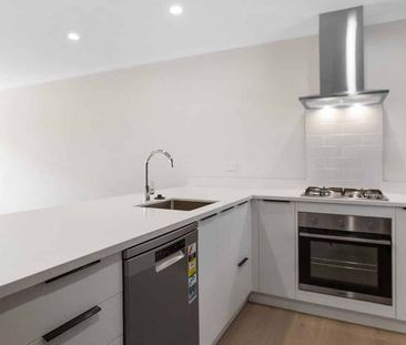 Brand New Modern Townhouse! - Photo 4