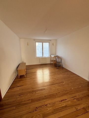 Location Appartement 5 pièces 104m² CHERBOURG-EN-COTENTIN 50100 - Photo 3