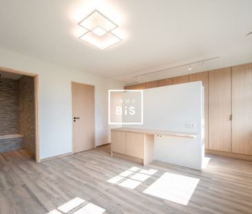 Prachtig afgewerkte hoekwoning, zeer rustig gelegen nabij het centrum - Photo 5