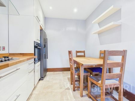 Semi-detached house to rent on - Photo 3