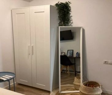 Room in a shared 5-bedroom apartment for rent in Cabanyal-Canyamelar - Photo 5