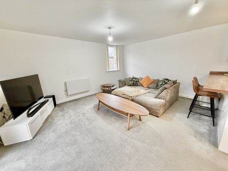 2 bed apartment to rent in Somerset Square, Nailsea, BS48 - Photo 3