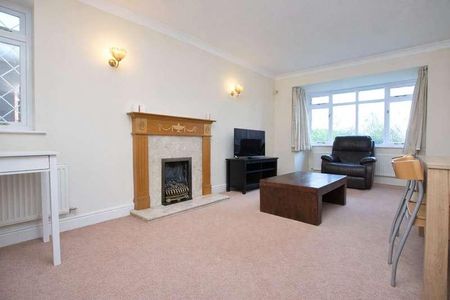 Room A, Fairborne Way, Guildford, Surrey, GU2 - Photo 4