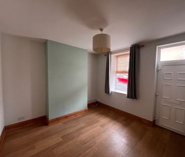 2 Bed Terraced House, Lydgate Lane, S10 - Photo 1