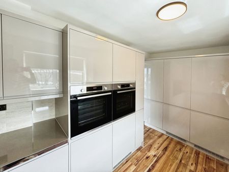 Two-Bedrooms Apartment - Photo 3