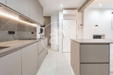 Luxury Apartment for rent in Madrid, Autonomous Region of Madrid - Photo 2