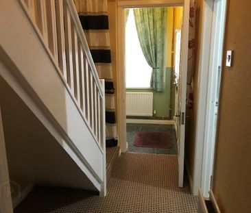 8 Coastguard Cottages, Carrickfergus, BT38 8BU - Photo 1