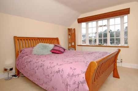 3 bedroom semi-detached house to rent - Photo 4