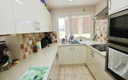 If you are looking to rent a large two bedroom flat to rent in Frenchay, then this could be the property for you. Please contact us for more information… - Photo 5