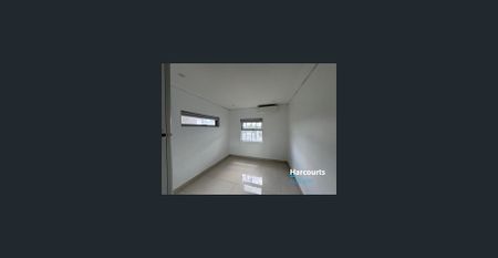 WELL-PRESENTED 2 BEDROOM UNIT UNIT - Photo 4