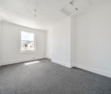 4 bedroom terraced house to rent - Photo 4