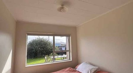 Beachside Beauty – 3 Bedroom Gem - Photo 4