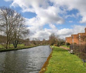 River Park, Boxmoor, HP1 - Photo 3