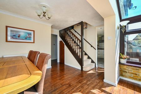 5 bedroom detached house to rent - Photo 4