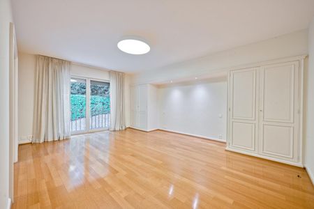 Prince d'Orange – Confortable appartement de 291 m² dans un cadre verdoyant - Photo 3