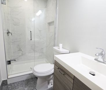 For Lease - 658 Coach Drive, Mississauga, Ontario - Photo 2