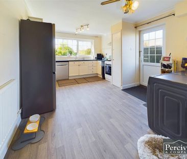 3 bedroom detached house to rent - Photo 6